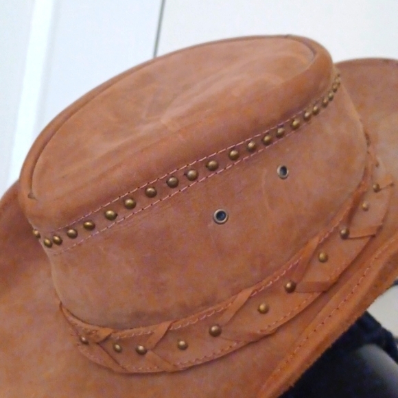 Bullhide Leather, Cowboy Hat! - Picture 3 of 16